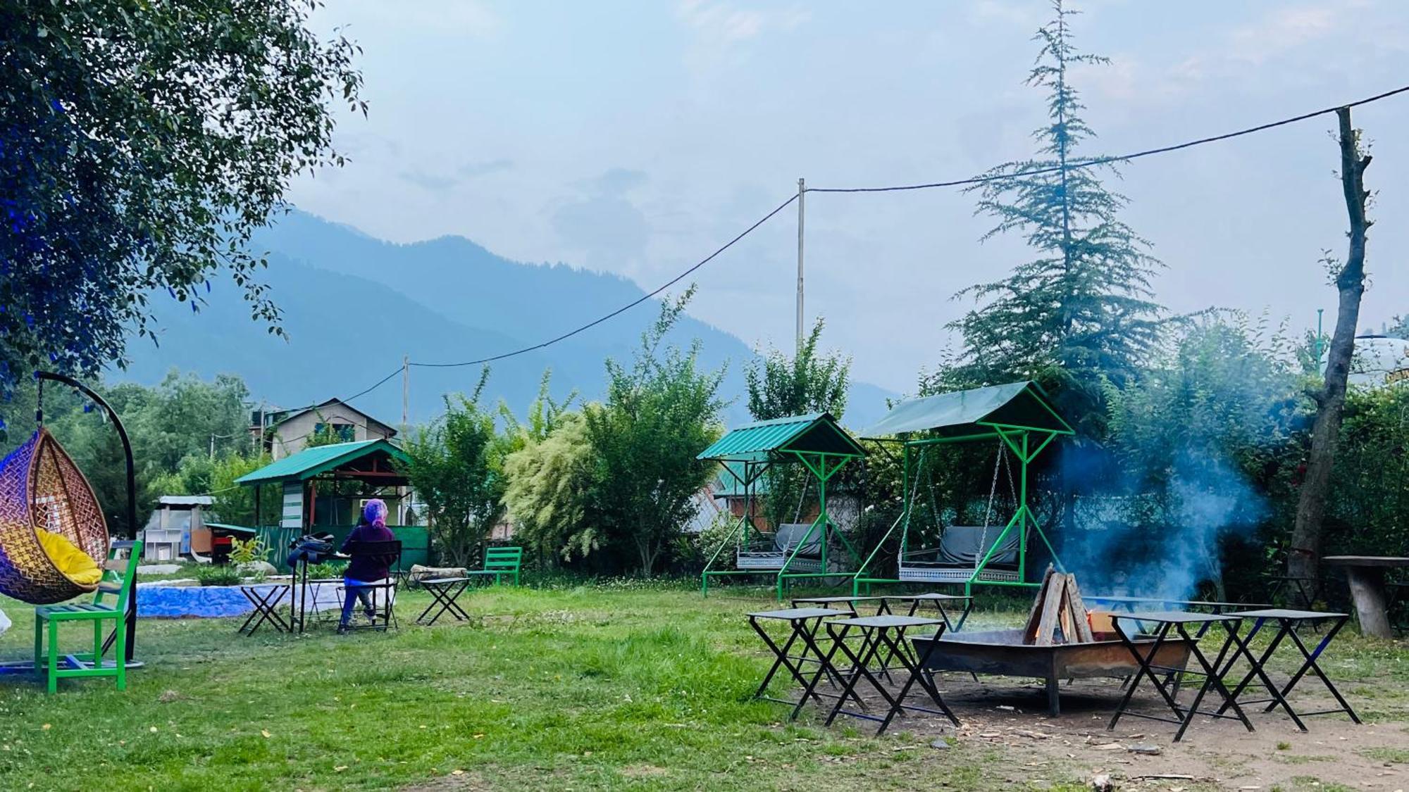 Himalayan Riverside Resort, Manali Екстериор снимка