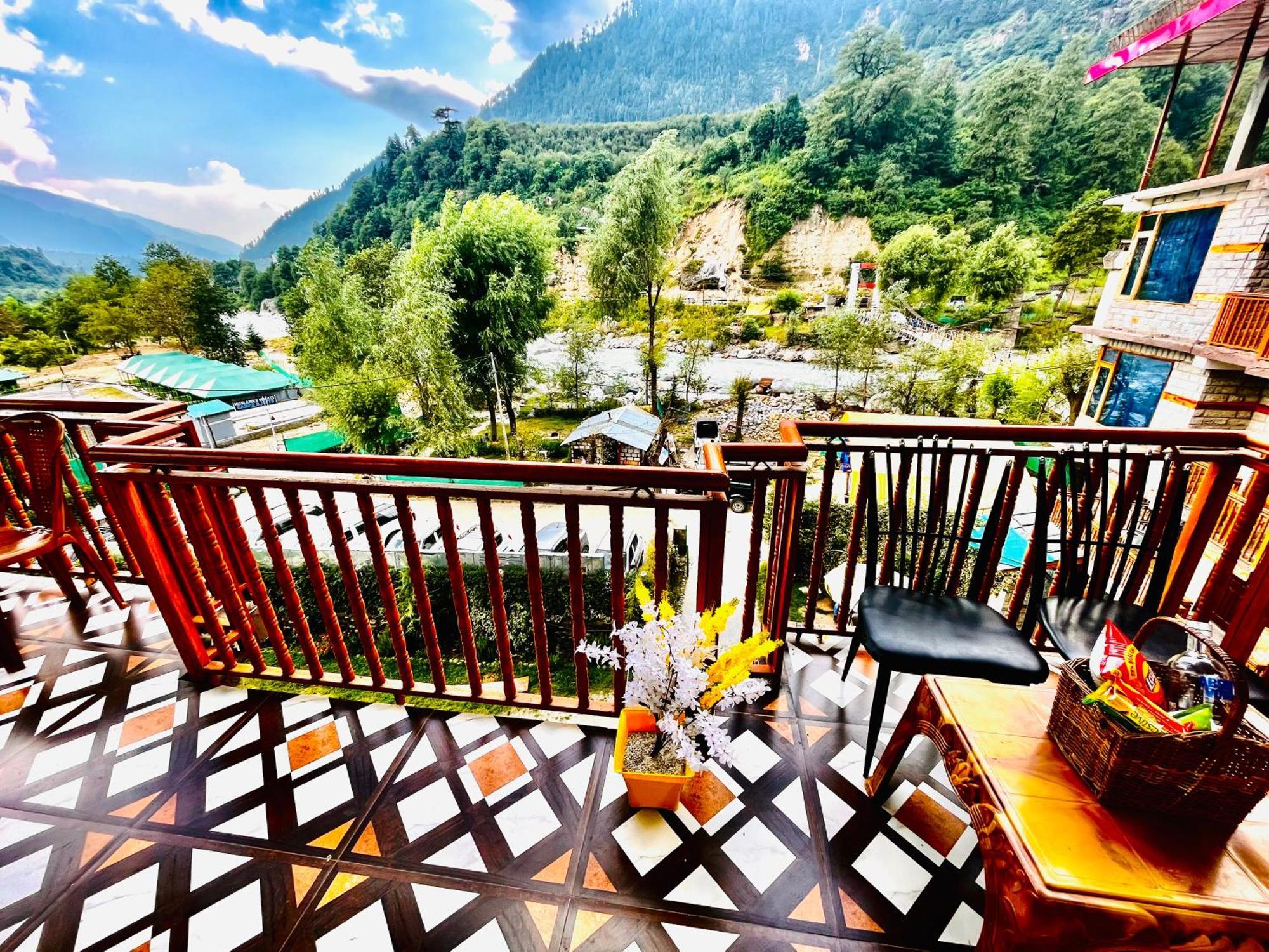 Himalayan Riverside Resort, Manali Екстериор снимка