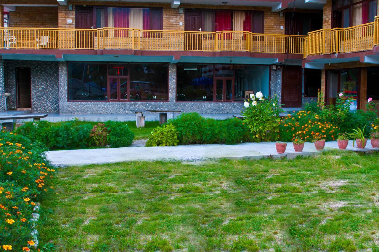 Himalayan Riverside Resort, Manali Екстериор снимка