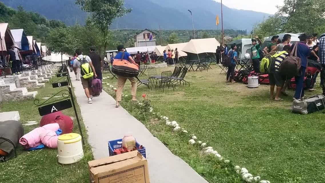 Himalayan Riverside Resort, Manali Екстериор снимка