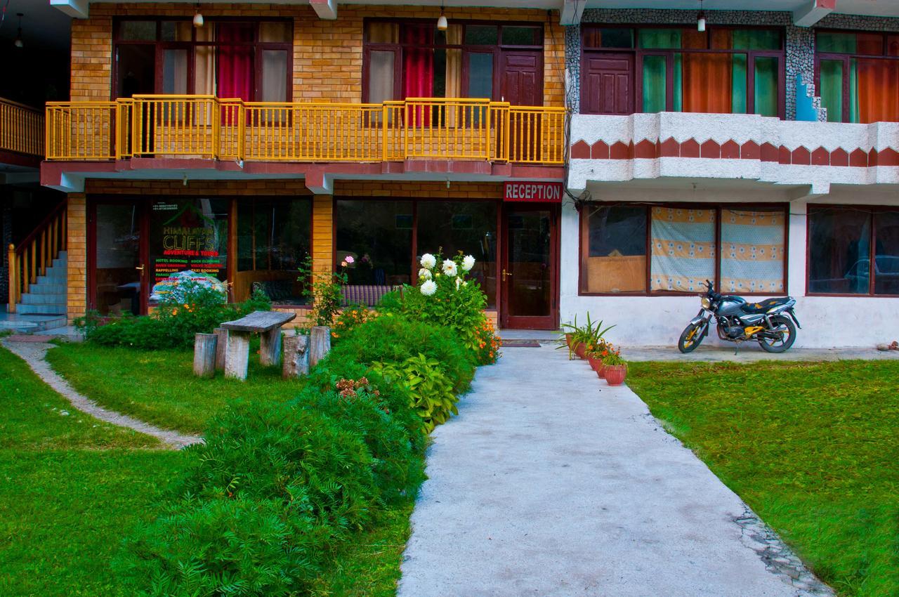 Himalayan Riverside Resort, Manali Екстериор снимка